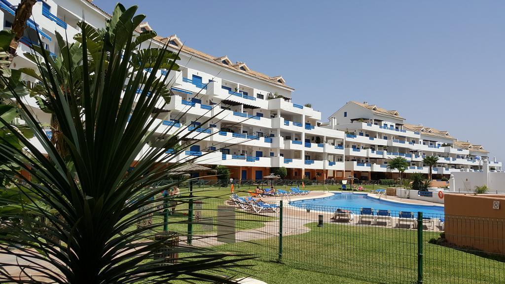 Duquesa Suite And Golf With A Spectacular Sea View Манилва Экстерьер фото