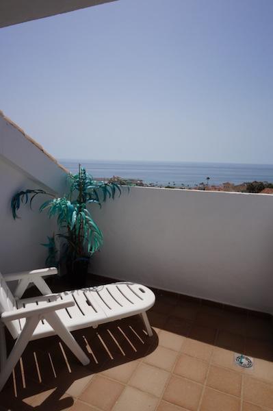 Duquesa Suite And Golf With A Spectacular Sea View Манилва Экстерьер фото